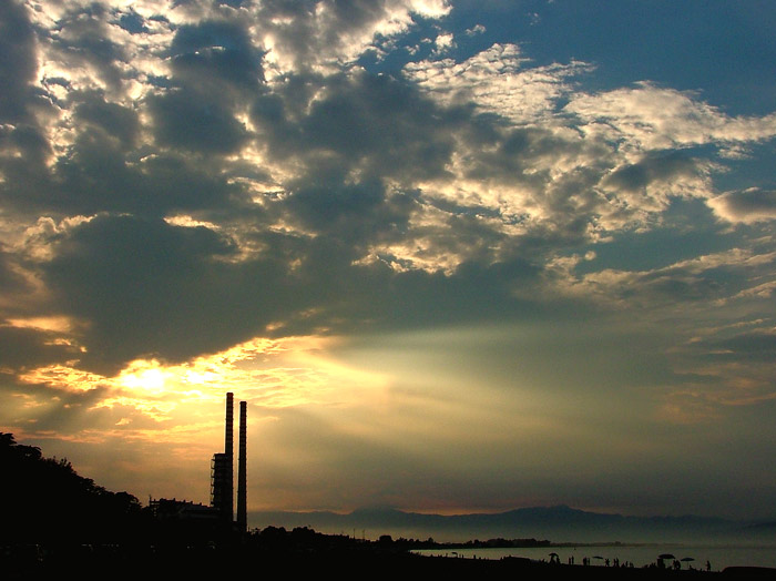 Rossano -Tramonto sulla  centrale termoelettrica